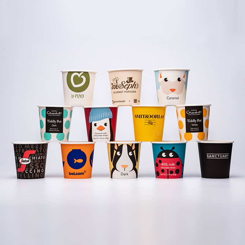 Solong tasa ng papel sa dingding