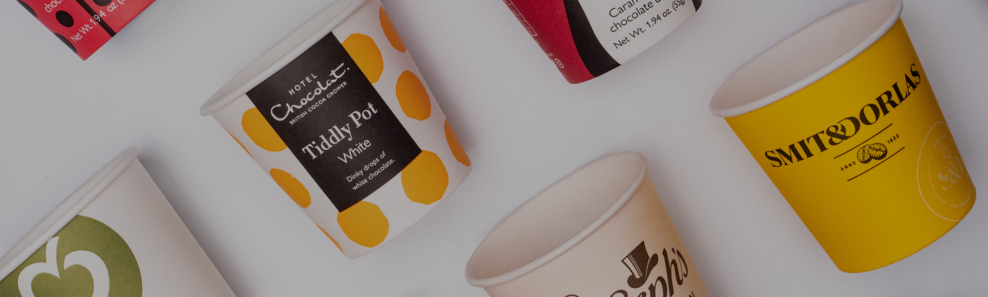 Solong tasa ng papel sa dingding